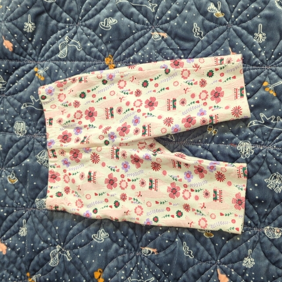 0-3mo floral leggings - Picture 1 of 3